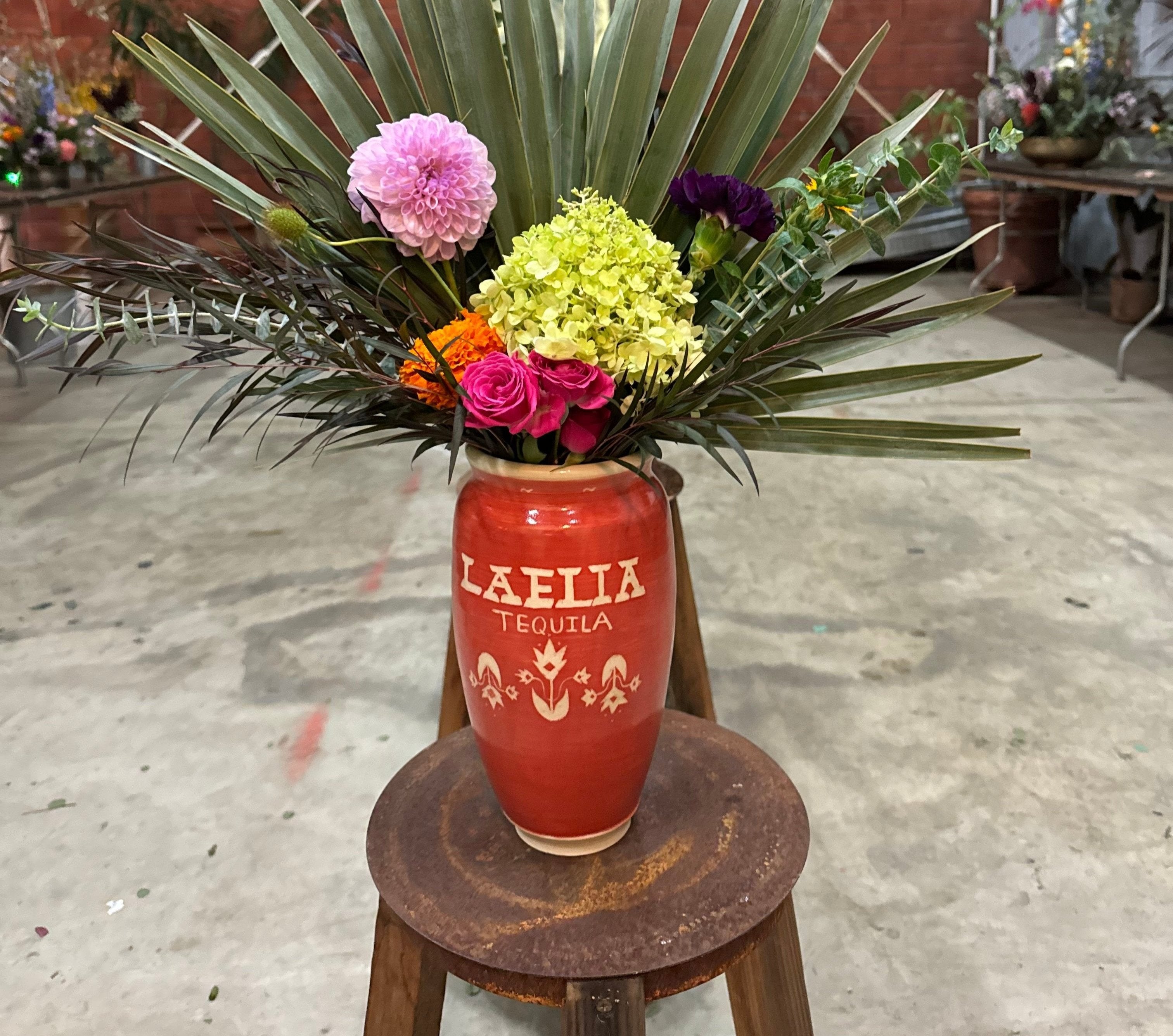 Laelia tequila vase