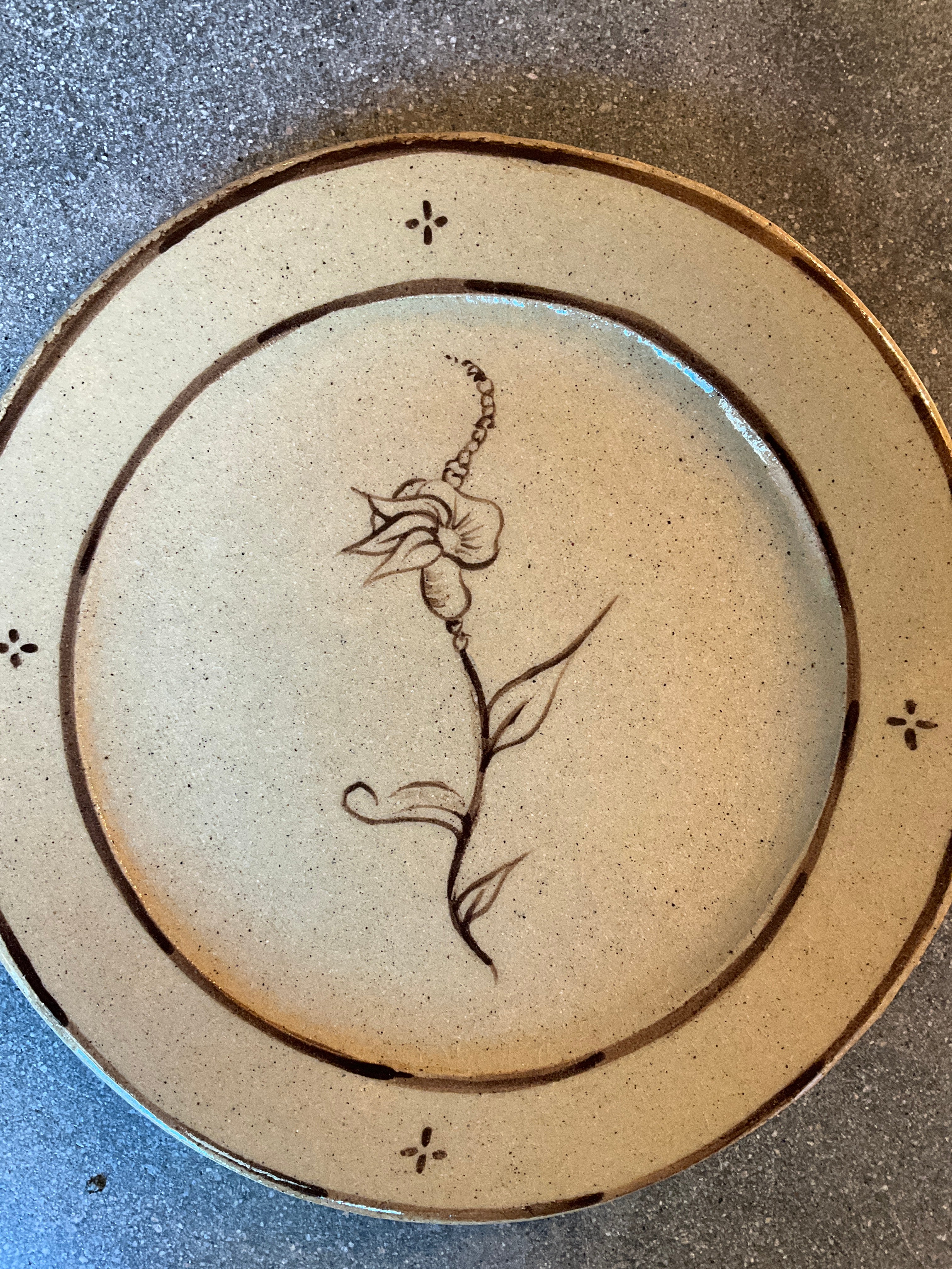 Brown Flower - Medium Dinner Plate