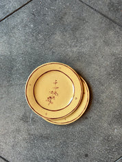 A Simple Flower-  Small Plate