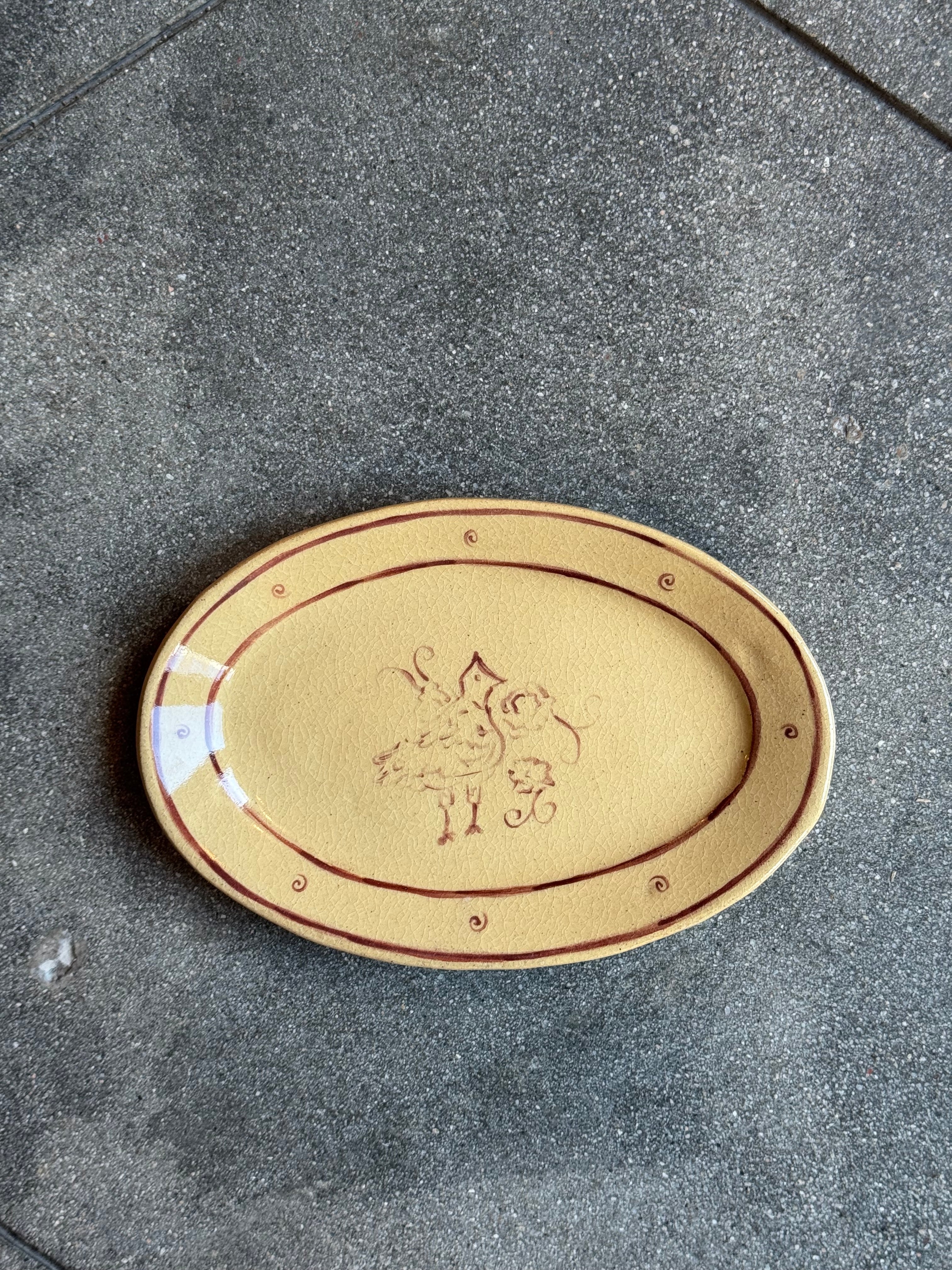 Fancy Bird Oval Coupe