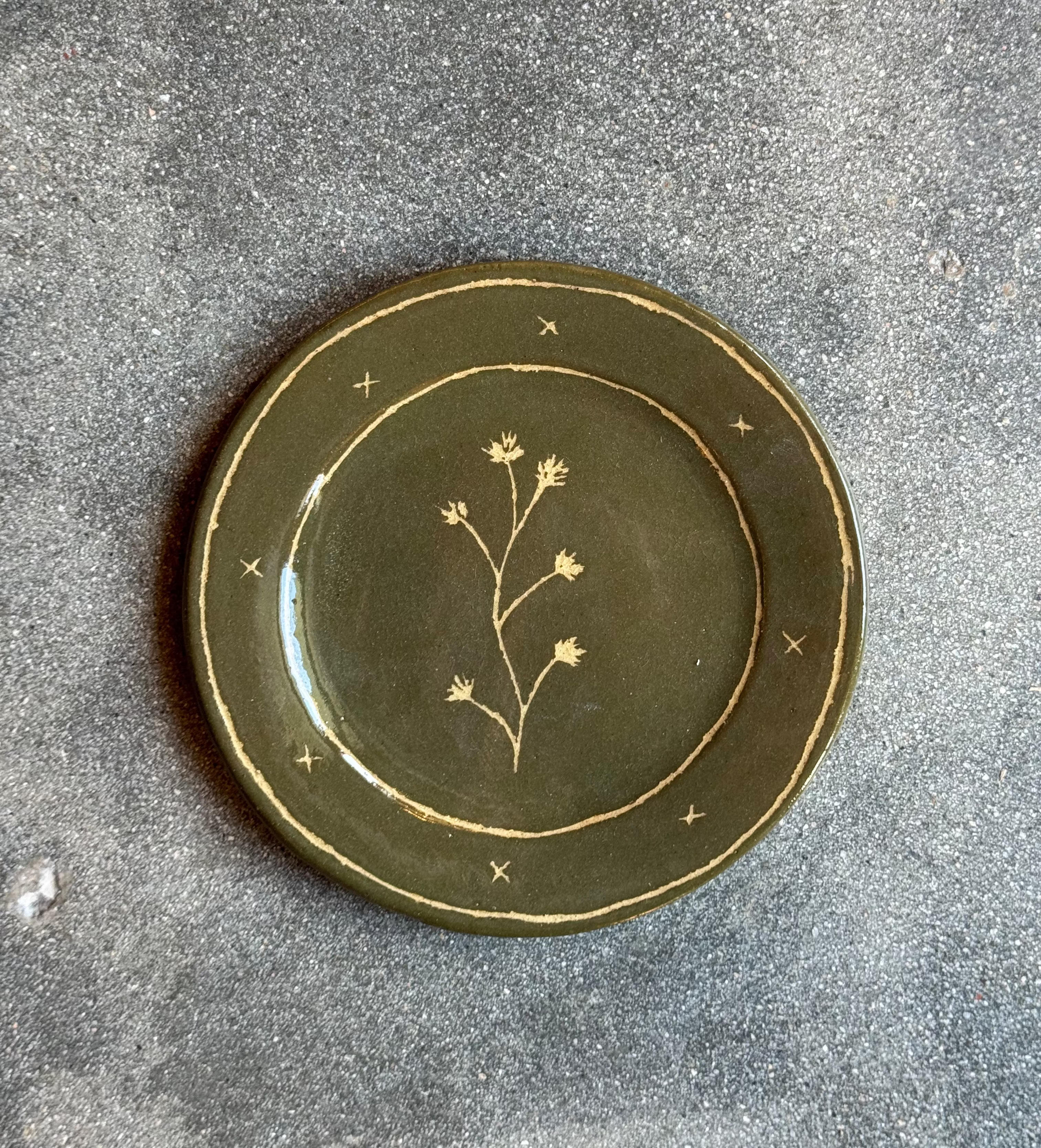 Green Flower - Medium Dinner Plate