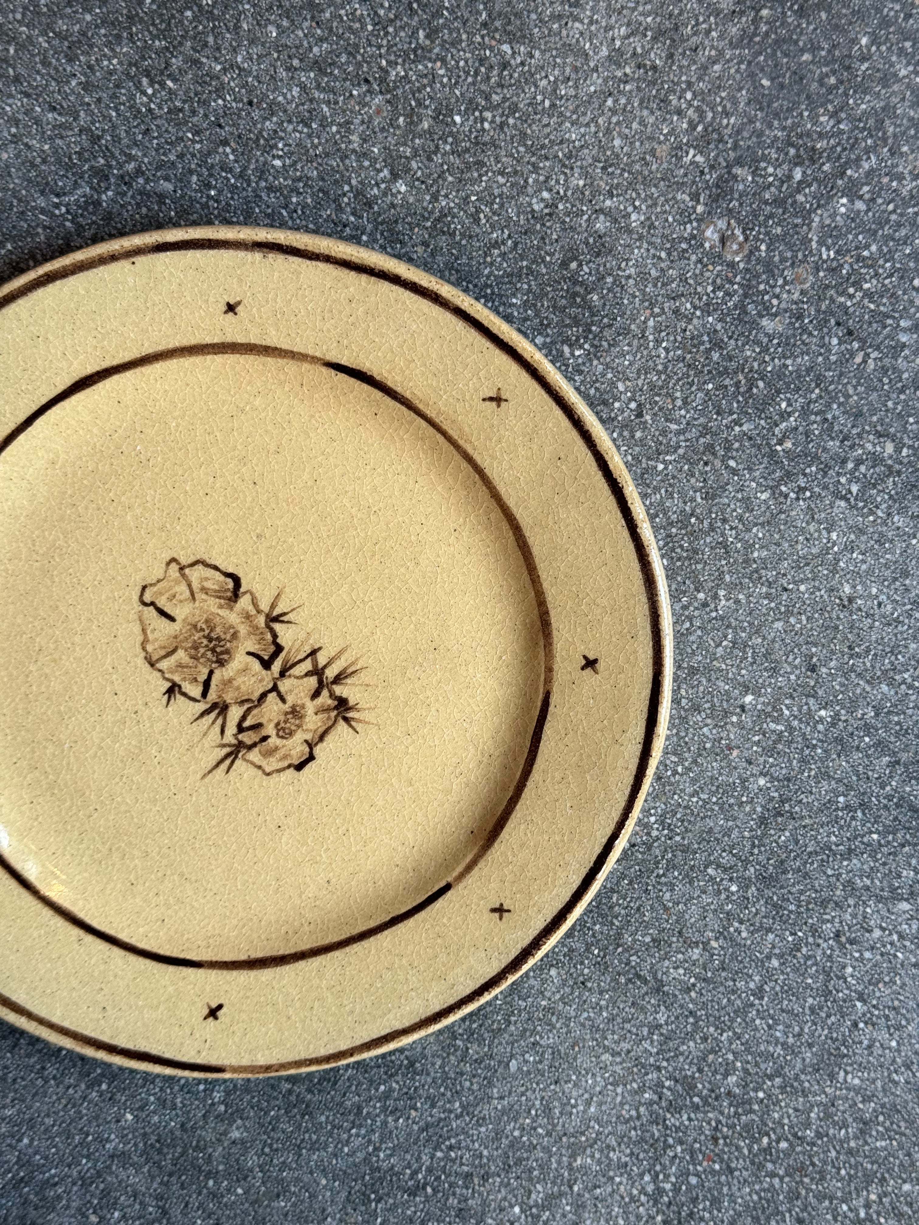 Desert Flower - Medium Dinner Plate