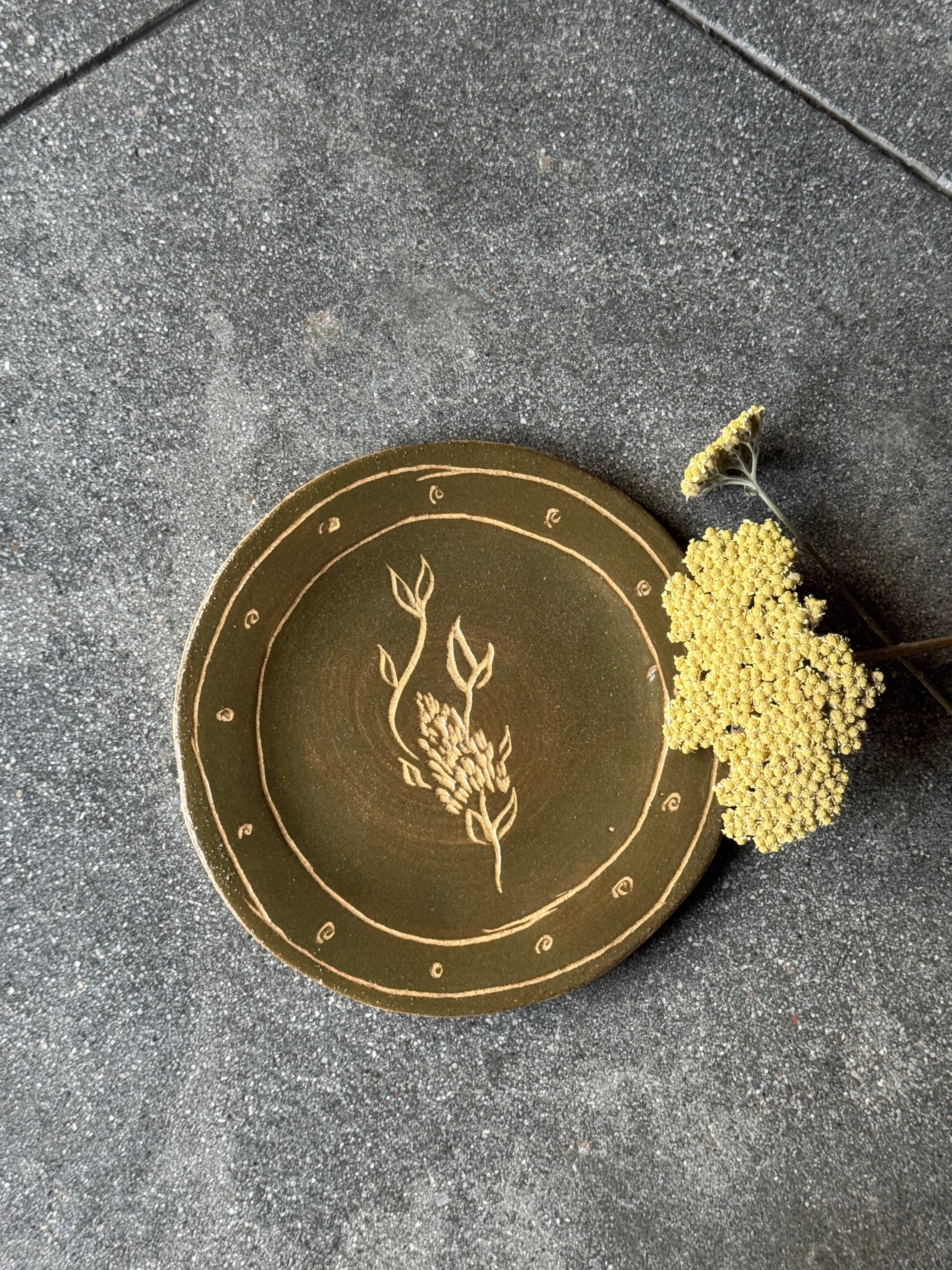 Green Flower - Medium Dinner Plate