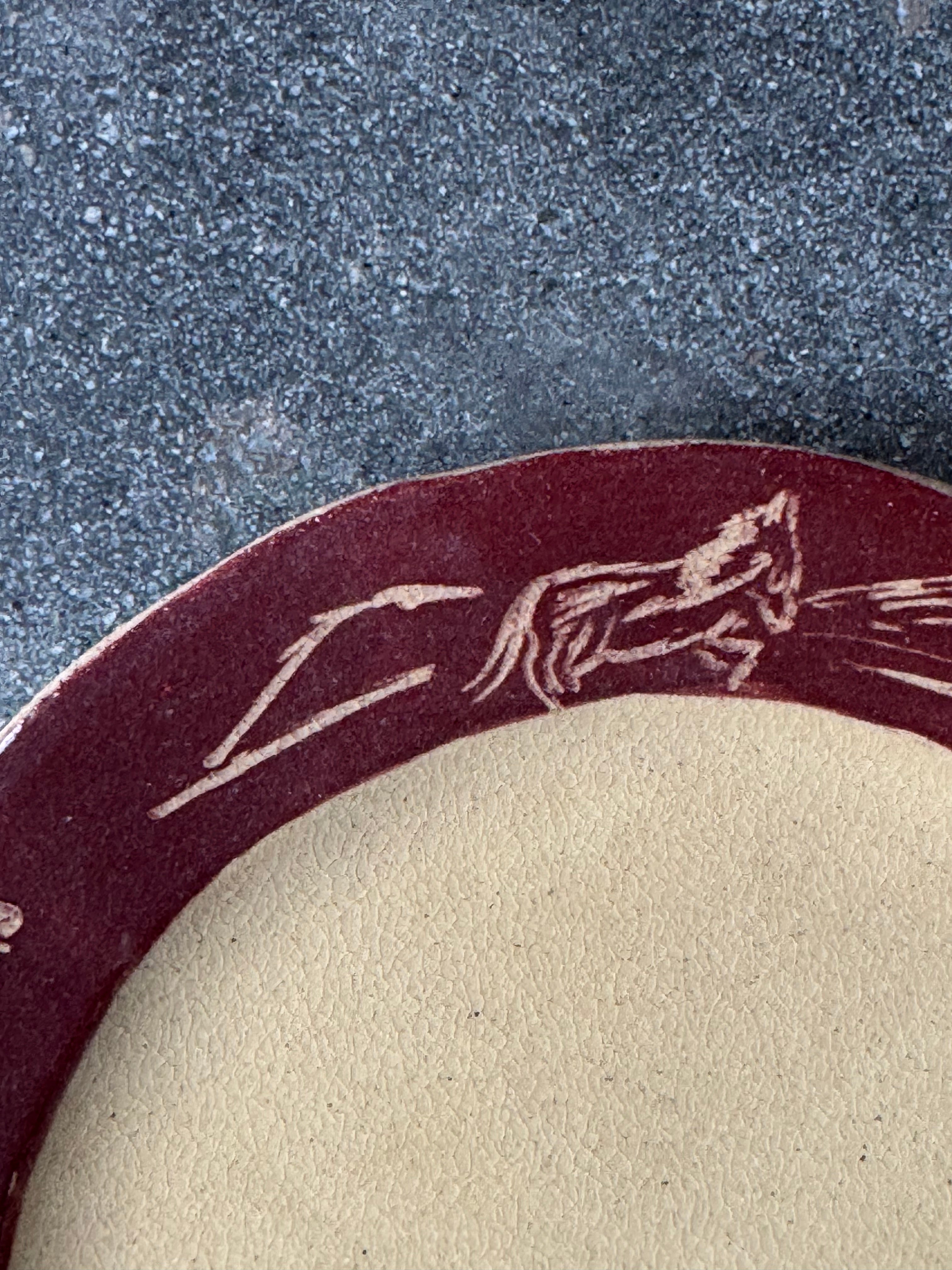 Garnet Runner - Medium Dinner Plate