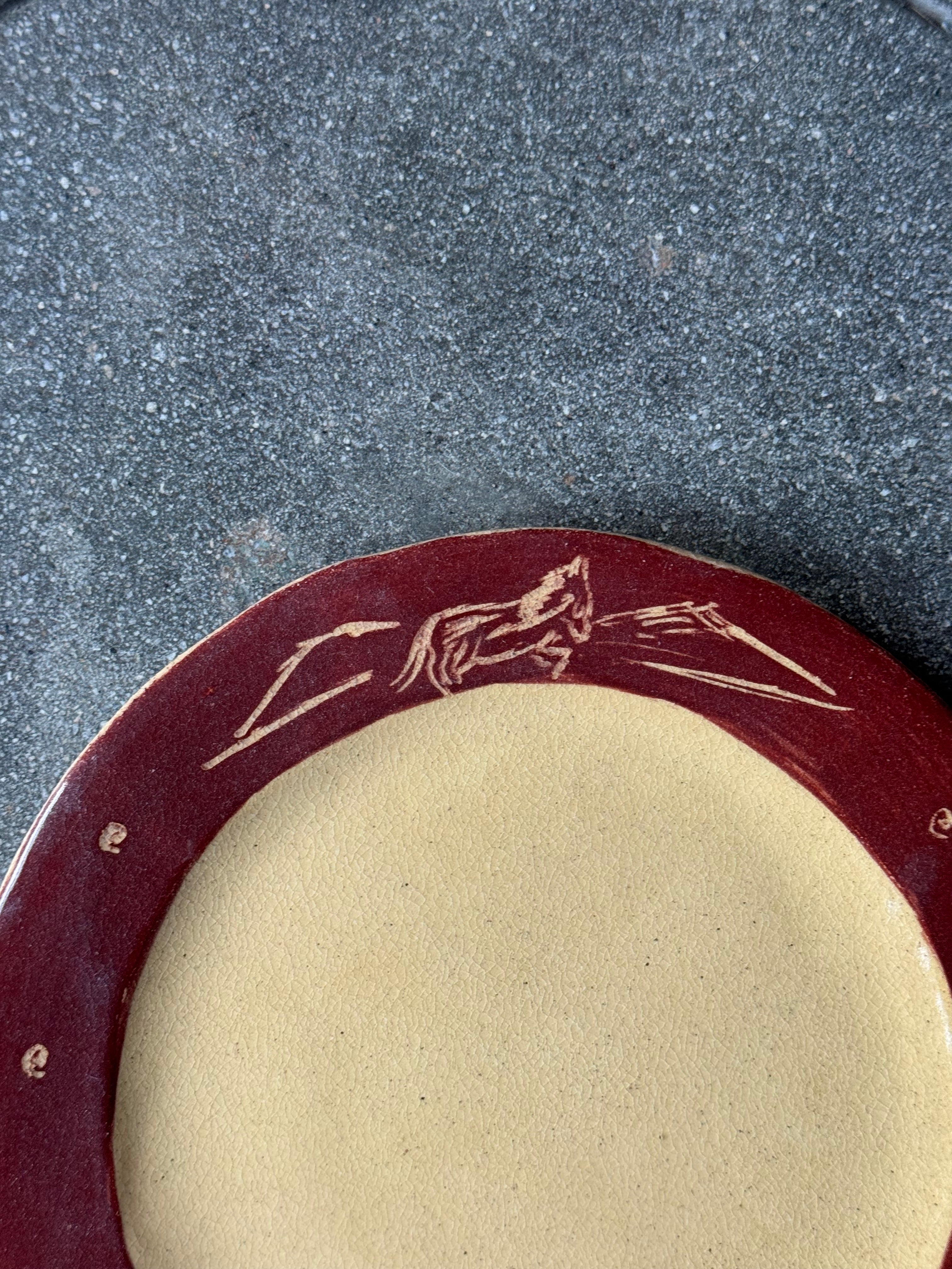 Garnet Runner - Medium Dinner Plate