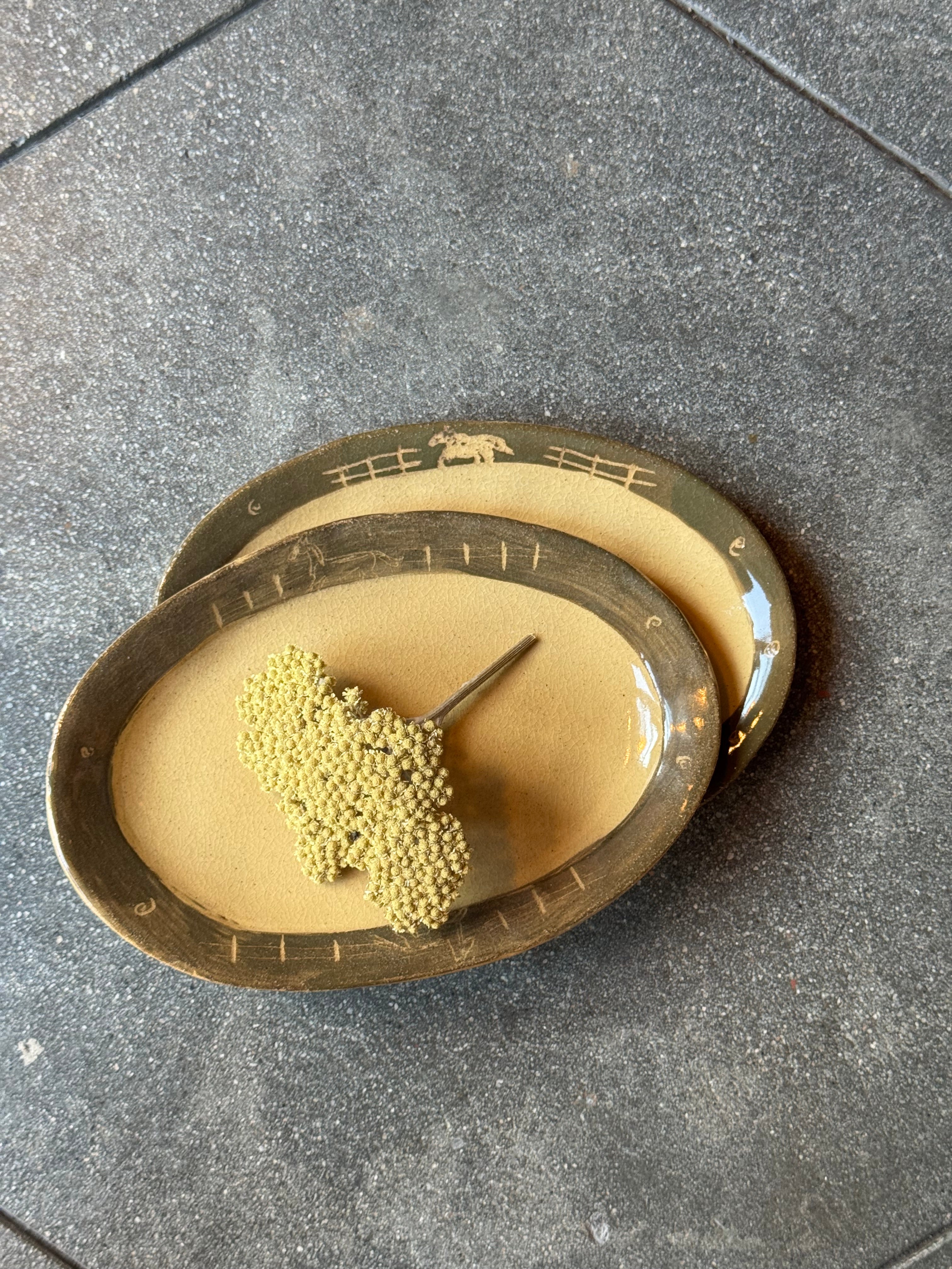 Fence Post Horse - Oval Coupe